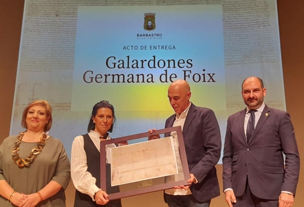 Lázaro Zapaterías Recibe el Premio Germana de Foix 2024 - Reconocimiento a la Trayectoria Comercial